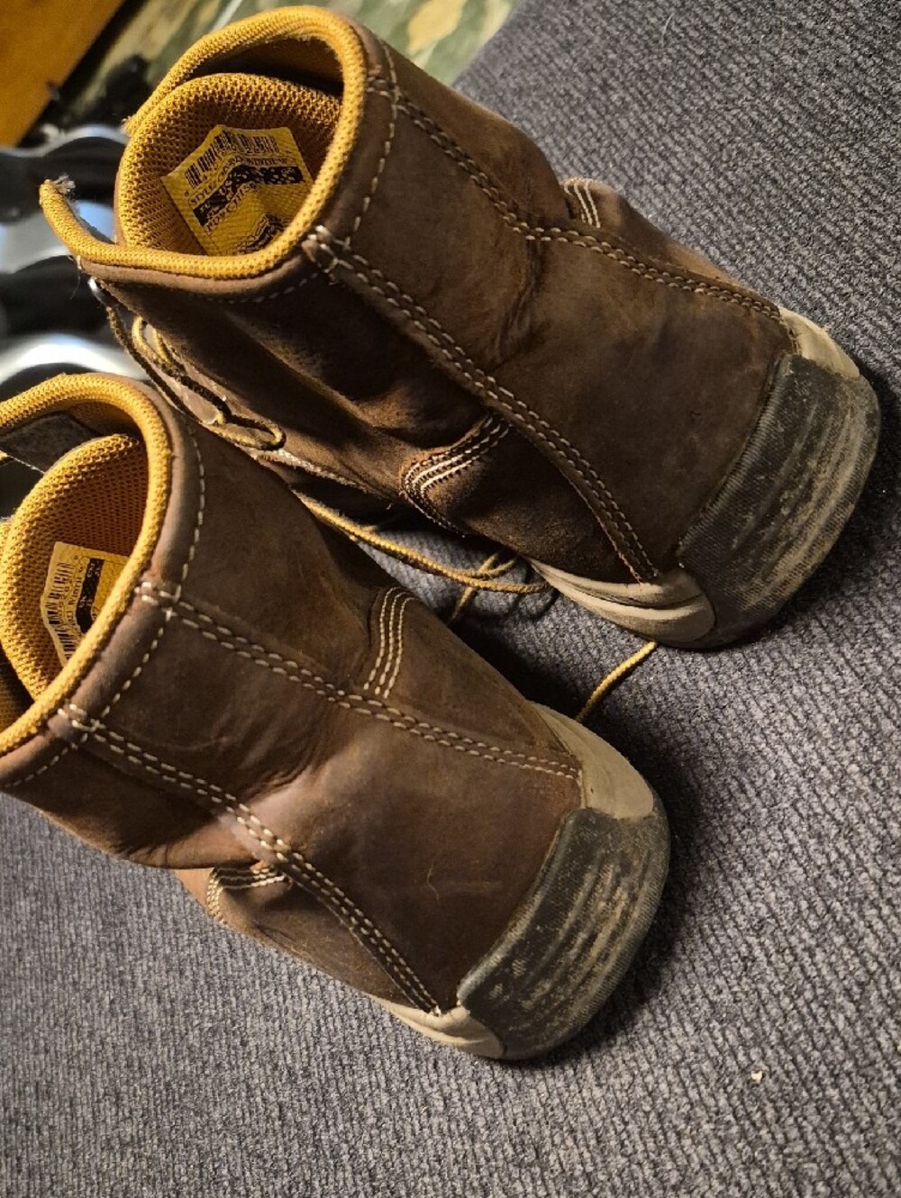 Carhartt Brown Leather Lace-Up Work Boots with Tan Accents - Picture 6 of 9